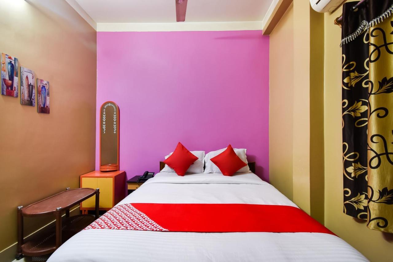 Oyo 44160 Hotel Sahana Jangipur Exterior photo